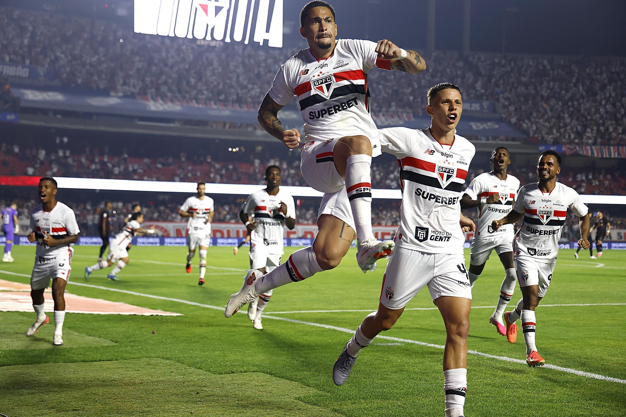 São Paulo vence Bragantino com primeiro gol marcado por Luciano