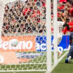 falha do goleiro Santos do Athletico