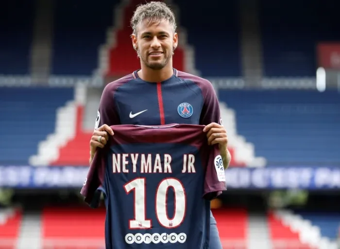 Neymar PSG Clube dos 100 milhões