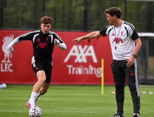 Victor Munoz e iraola liverpool