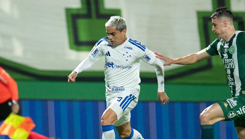 Chapecoense e Cruzeiro empatam em 0 a 0 na Arena Condá