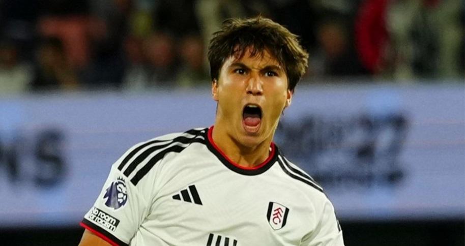Gonzalo García comemora gol com a camisa do Fulham