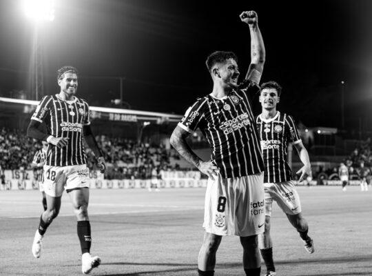Garro e Pedro Raul Corinthians