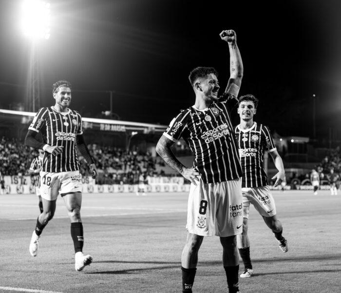 Garro e Pedro Raul Corinthians