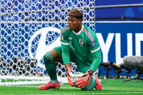 Zion Suzuki, Japão. Foto: Matthew Visinsky/Icon Sportswire via Getty Images.