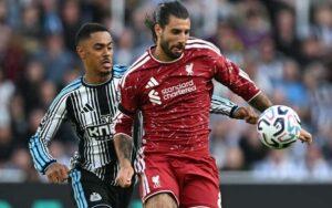 Com pênalti no final, Liverpool salva empate contra o Newcastle fora de casa