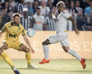 Santos faz pouco, e empate contra o Mirassol mostra mais fragilidades do que qualidades