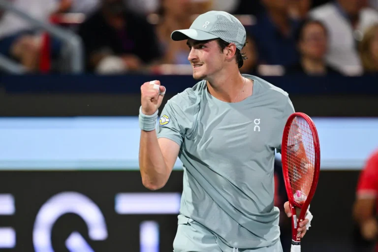 João Fonseca derrota Casper Ruud e está nas oitavas do Canadá Open; veja os resultados do dia