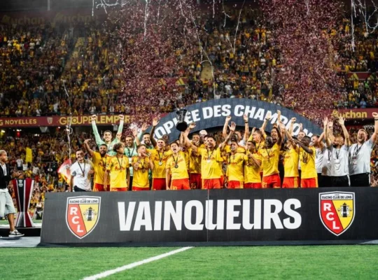Lens