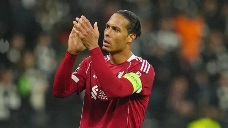Liverpool prepara defesa para era pós-Van Dijk com investimento de €115 milhões; entenda