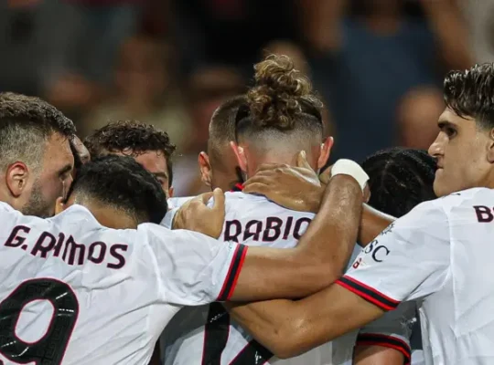 Milan vence Torino - Serie A italiana