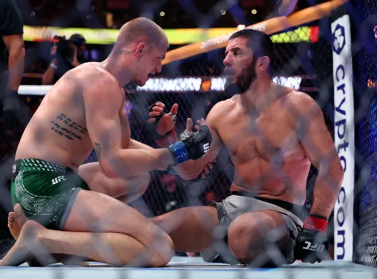 UFC 330 Ian x Islam