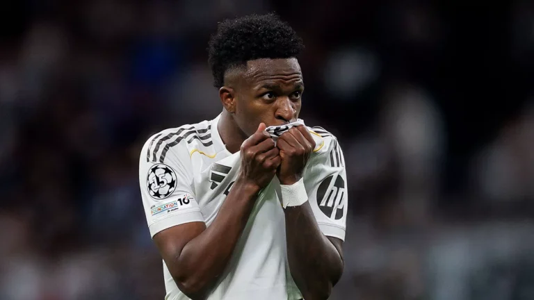 Vinicius Jr acerta em escolher ficar no Real Madrid?