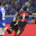 Gol de Paquetá do Flamengo contra Cruzeiro