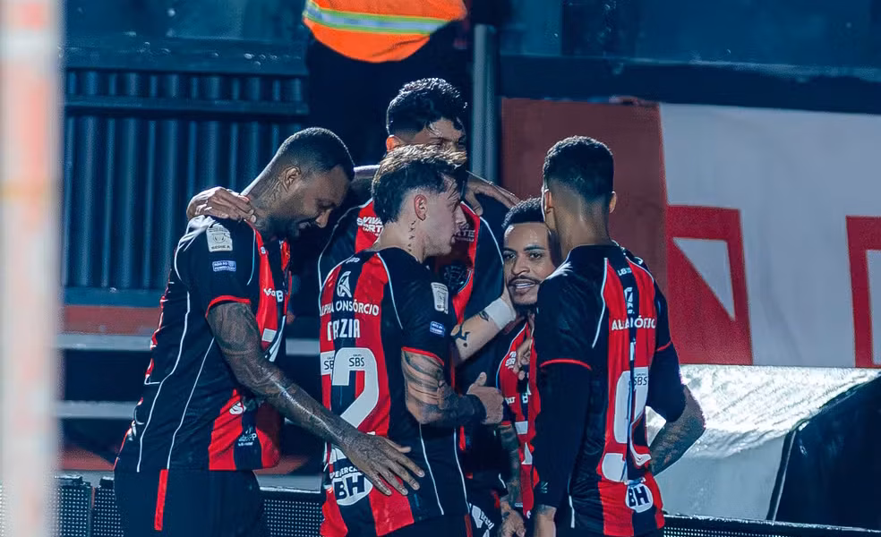 Vitória x Botafogo, Brasileirão 2026. Foto: Márcio José/AGIF.