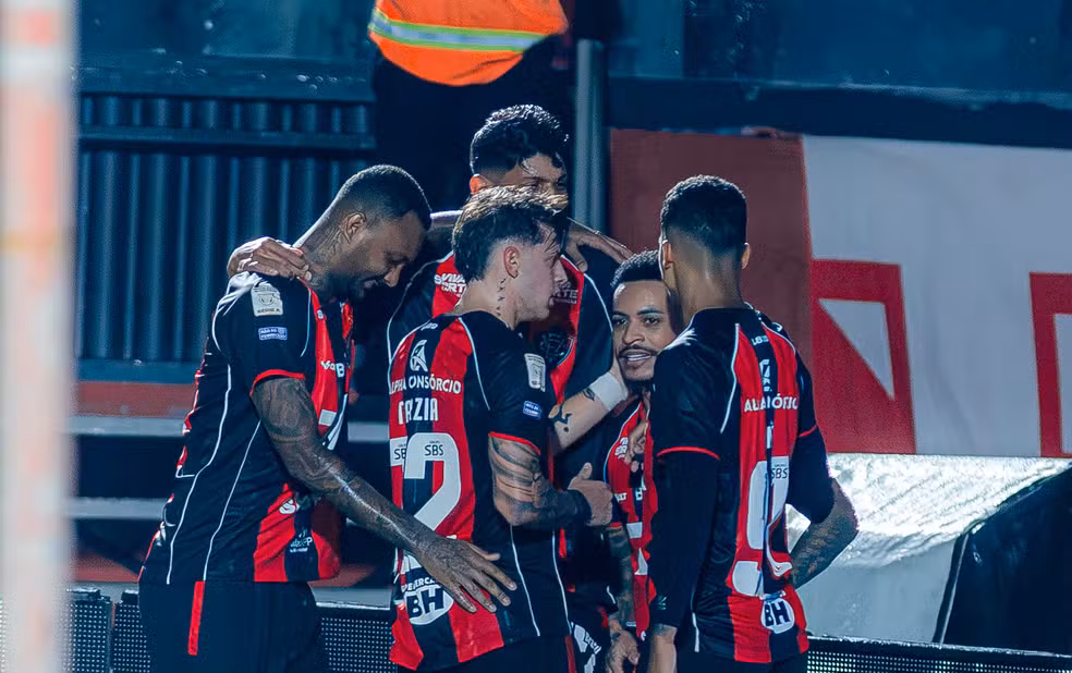 Vitória x Botafogo, Brasileirão 2026. Foto: Márcio José/AGIF.
