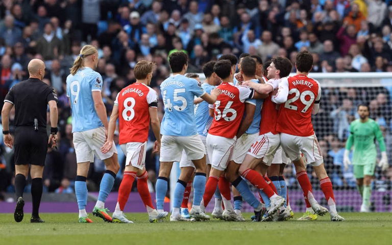 Derrota para o Arsenal expõe problema que o Manchester City precisa resolver no meio-campo