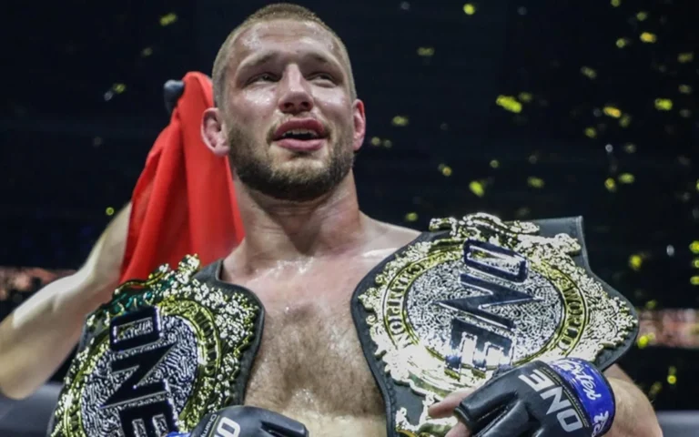 Reinier de Ridder abandona o peso-médio e faz alerta sobre os perigos dos cortes extremos no MMA