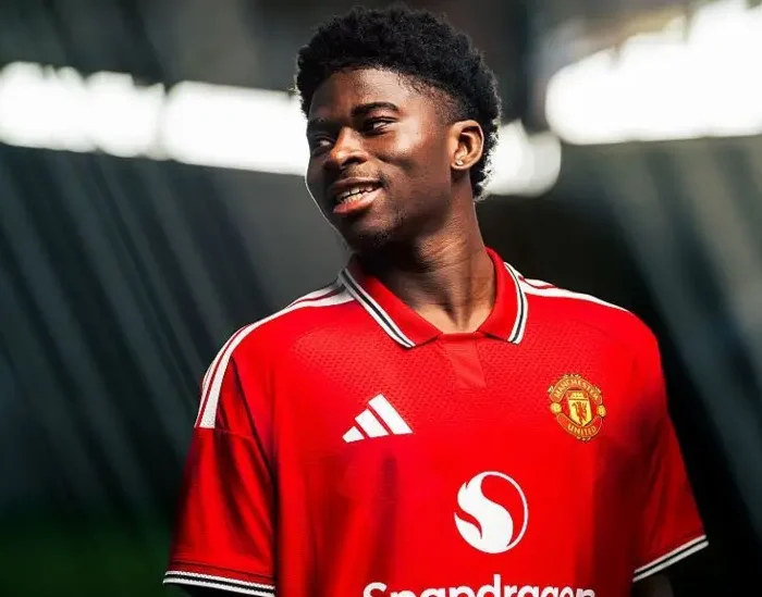 Carlos Baleba - Manchester United