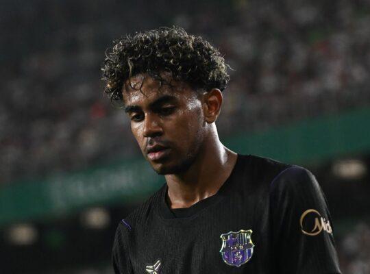 Lamine Yamal, Elche x Barcelona, La Liga 2026/2027. Foto: Denis Doyle/Getty Images.