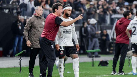 Corinthians sente falta de opções ofensivas e preço por briga com Memphis já está sendo pago