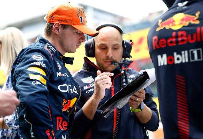 Red Bull já teria escolhido substituto de Lambiase para acompanhar Verstappen