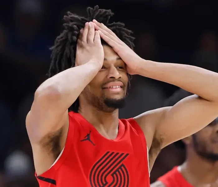 Blazers lesão Sharpe.