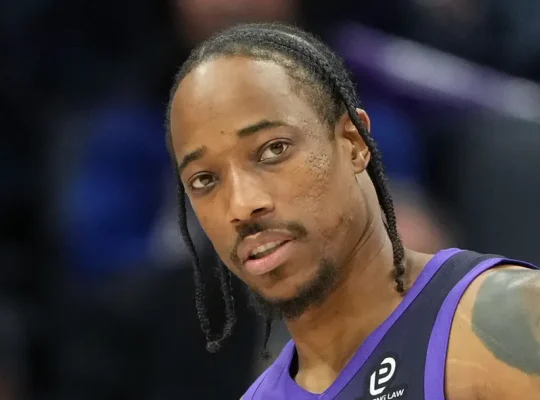 DeRozan nos Nuggets.