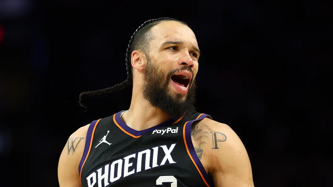 Suns renova com Brooks.