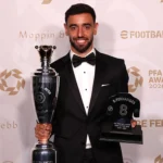 Bruno Fernandes vencendo prêmio da FWA