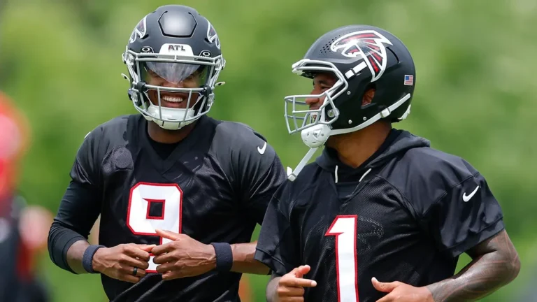 NFL: Atlanta Falcons tem problema grande após renovar com Bijan Robinson