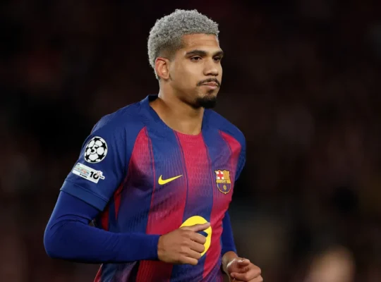 Ronald Araújo, Barcelona. Foto: David Ramírez/Soccrates/Getty Images.