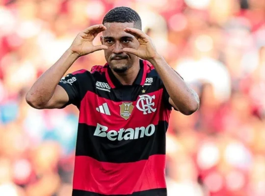 Samuel Lino marca dois gols pelo Flamengo contra Botafogo