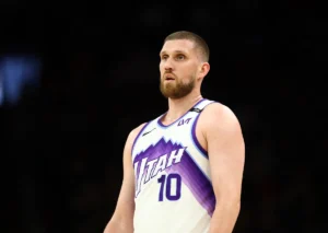 Jazz troca com Timberwolves.