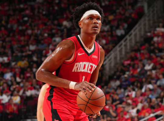 Thompson fica nos Rockets.