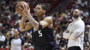 Simmons nos Kings.