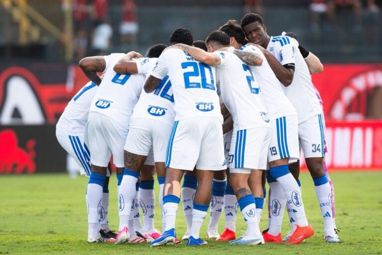 Cruzeiro reage bem à pressão e ganha fôlego na briga pela Libertadores