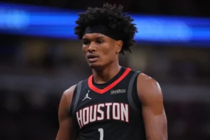 Thompson fica nos Rockets.