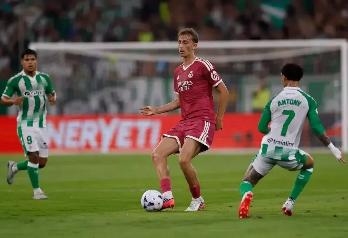 Dean Huijsen, Real Betis x Real Madrid, La Liga. Foto: Reprodução/Real Madrid CF via site oficial.