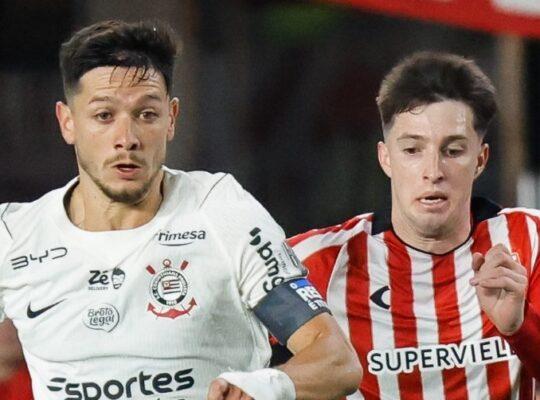 Estudiantes e Corinthians empataram em 1 a 1