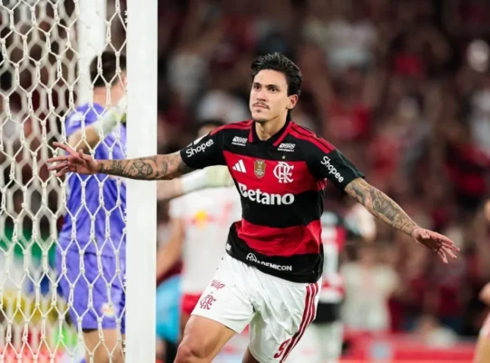 Flamengo vence Bragantino