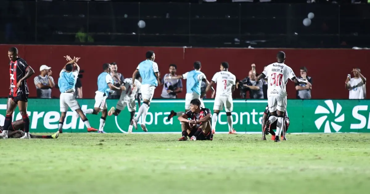 Vasco elimina Vitória na Copa do Brasil