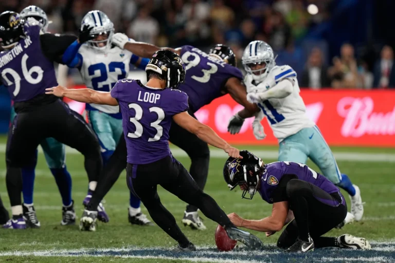 Loop e Lamar decidem e Ravens batem Cowboys no fim em jogo histórico no Maracanã