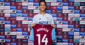 Conheça Divine Mukasa, joia do Manchester City que brilha no West Ham