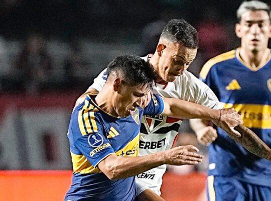 São Paulo e Boca Juniors em partida no Morumbis