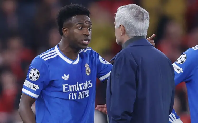 vinicius jr e mourinho real madrid