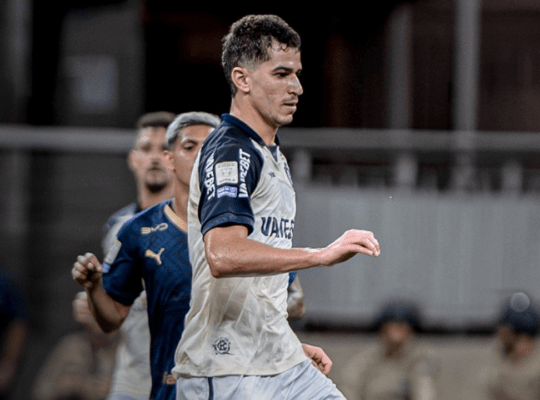Vitor Bueno Remo
