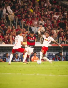Flamengo ganha do Red Bull Bragantino