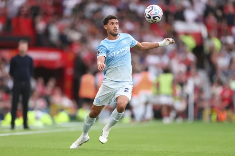 Matheus Nunes: o jogador que se tornou indispensável ao Manchester City sem fazer barulho