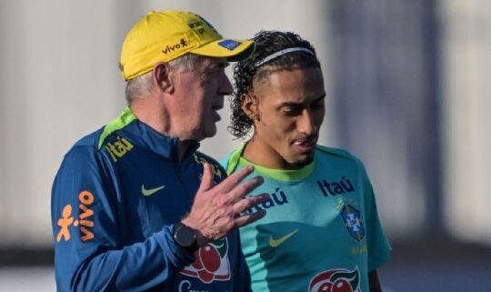 ancelotti e raphinha seleção brasileira